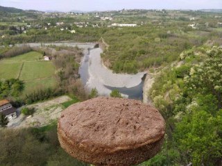 Questa immagine ha l'attributo alt vuoto; il nome del file è pane-rocca-di-lerma.jpg